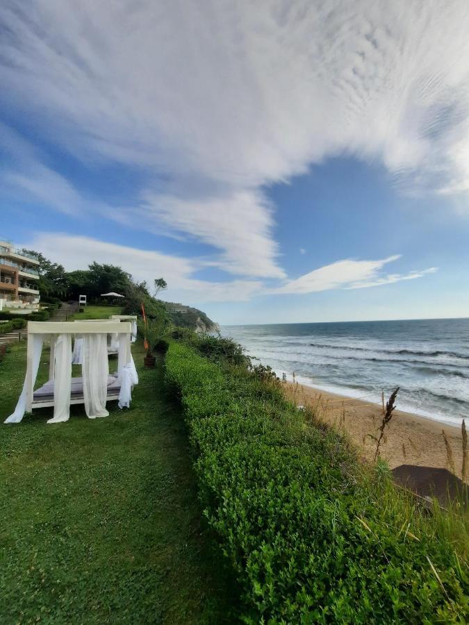 Byala Vista Cliff Apartments 外观 照片