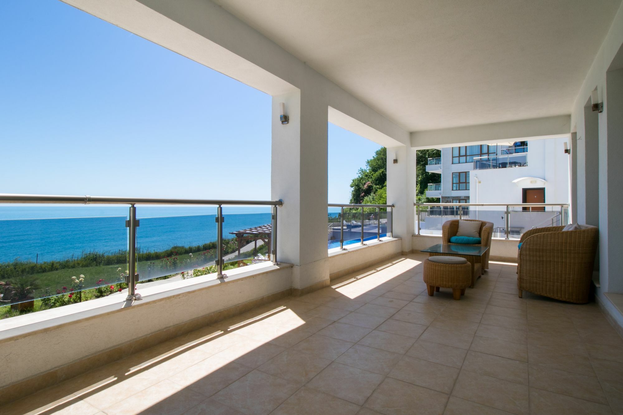 Byala Vista Cliff Apartments 外观 照片